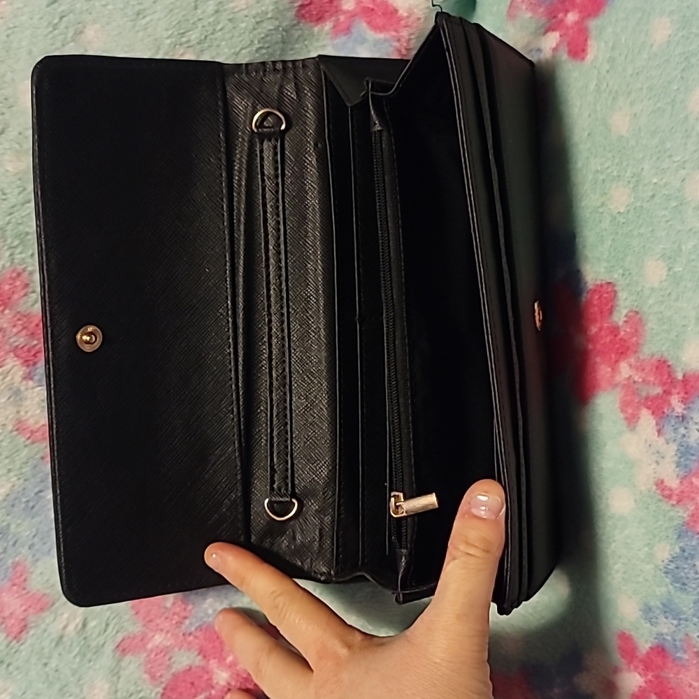 Black Clutch / Wallet - Picture 7 of 14